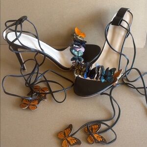 🦋 black 4inch heels With 3D butterflies NWOT